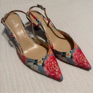 Nine West Renela Blue Floral Pointed-Toe Slingback Kitten Heels